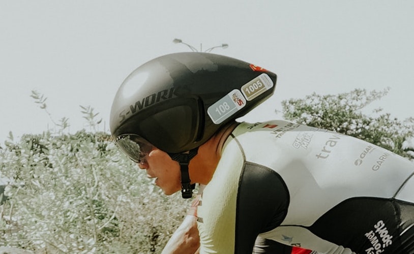 Exemplo de tipo de capacete Triathlon